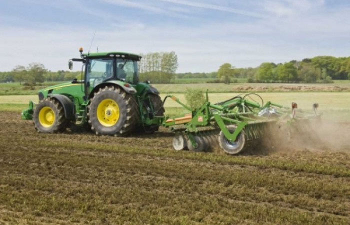 phoca_thumb_l_amazone_catros_johndeere528838