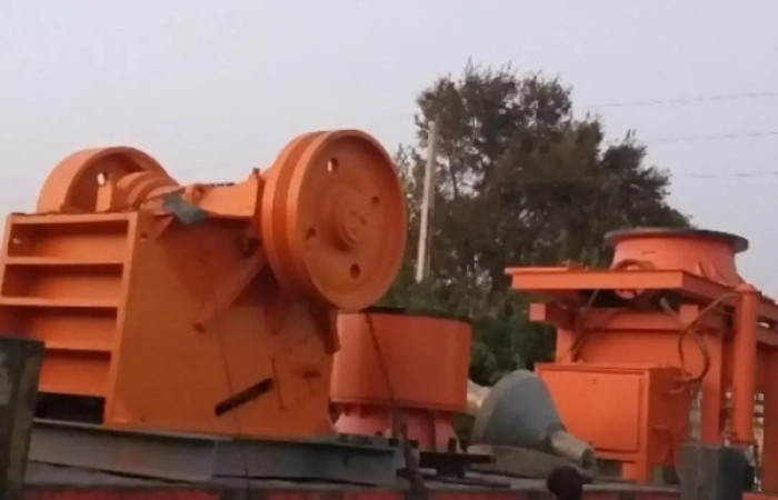 سنگ شکن فکی سهند پویا-min